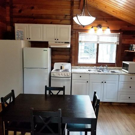 Lake Texoma Camping Resort Cabin 8 Willow Spring ภายนอก รูปภาพ