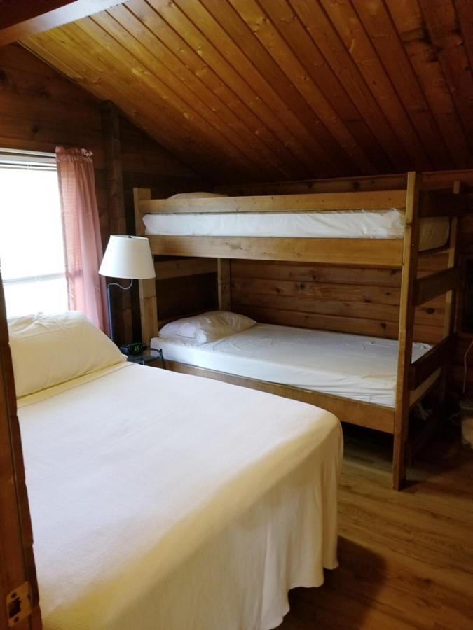 Lake Texoma Camping Resort Cabin 8 Willow Spring ภายนอก รูปภาพ