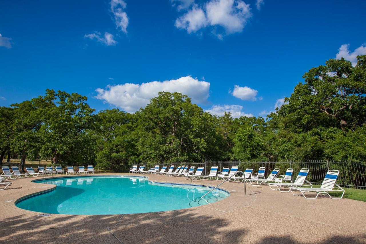 Lake Texoma Camping Resort Cabin 8 Willow Spring ภายนอก รูปภาพ